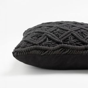 AL MANO ΔΙΑΚΟΣΜΗΤΙΚΟ ΜΑΞΙΛΑΡΙ 45x45x5cm ΒΑΜΒΑΚΙ ΜΑΥΡΟ POLYESTER