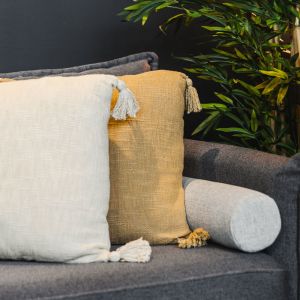 NIHAL ΔΙΑΚΟΣΜΗΤΙΚΟ ΜΑΞΙΛΑΡΙ 45x45cm ΥΦΑΣΜΑ ΜΟΥΣΤΑΡΔΙ POLYESTER