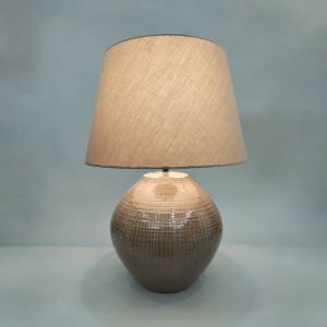 MIO ΦΩΤΙΣΤΙΚΟ ΕΠΙΤΡΑΠΕΖΙΟ 33x33x46cm ΚΕΡΑΜΙΚΟ ΚΑΦΕ ΜΠΕΖ ΥΦΑΣΜΑ ΚΑΦΕ ΜΠΕΖ