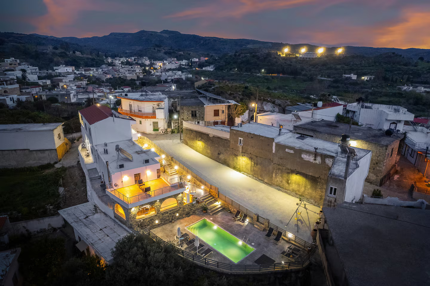 Diakosmisi_Zaros_Villas_Lithos
